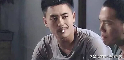 太瘦土氣大方臉，年輕時很一般，老了卻變帥的8位男星，不服不行