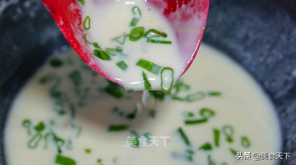 這樣的餡餅你喜歡嗎?皮薄餡多,用料十足!一口下去滿嘴留香 這樣的餡餅你喜歡嗎?皮薄餡多,用料十足!一口下去滿嘴留香