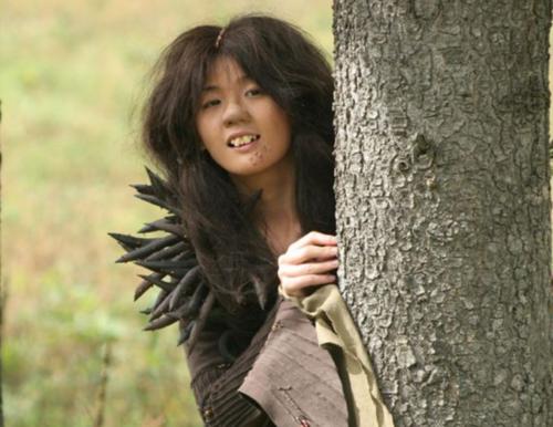 臉上畫朵花就是扮醜？這3位演員告訴你什麼叫“醜到認不出”