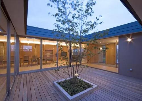 現代庭院，一抹留白、一堵牆，簡單中的美好