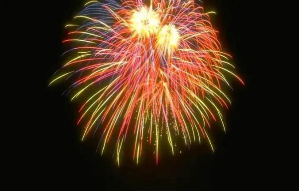 分享：60朵春節煙花，火樹銀花，璀璨奪目，絢麗多彩，眼花繚亂