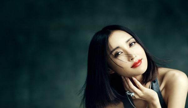 中國適齡單身女性突破1億,被瘋狂捧殺的她們早已沒有“後路” 中國適齡單身女性突破1億,被瘋狂捧殺的她們早已沒有“後路”