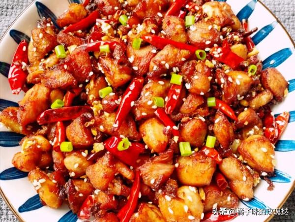 美食推薦:辣子雞,蒜薹炒肉,紅燒豬手,乾飯人確定不來一份嗎? 美食推薦:辣子雞,蒜薹炒肉,紅燒豬手,乾飯人確定不來一份嗎?