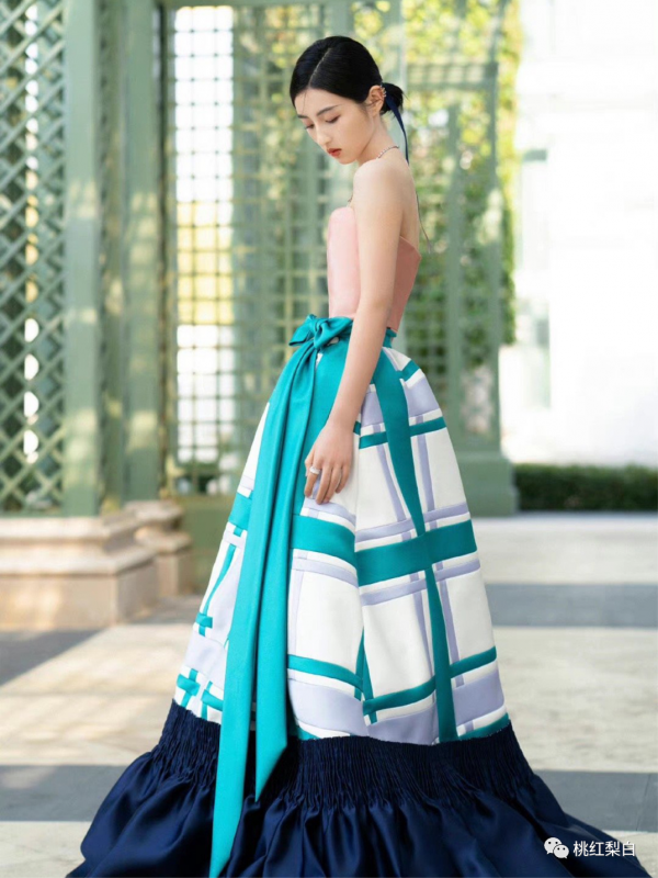 明星紅黑榜：鄧萃雯每次出鏡都是&OpenCurlyDoubleQuote;王炸&rdquo;，景甜美得太搶眼了