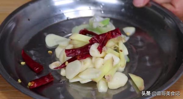 白菜燉豆腐好吃有訣竅，大廚教你最正確的做法，實在太香了，解饞