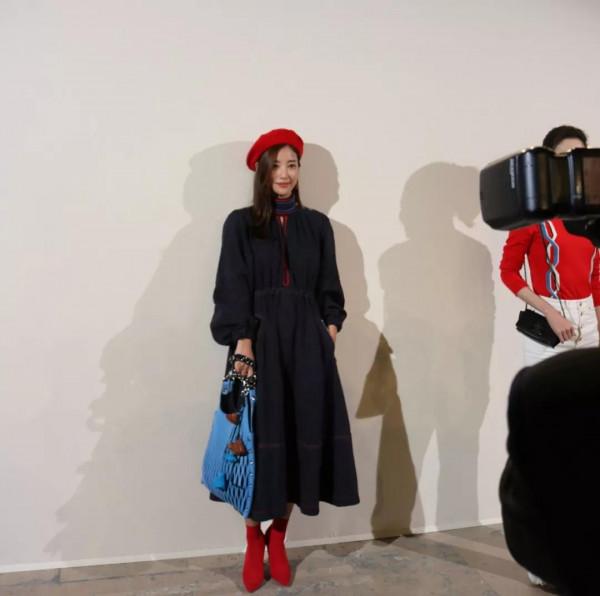 馬丁靴+裙子，長筒靴+裙子，好看+洋氣