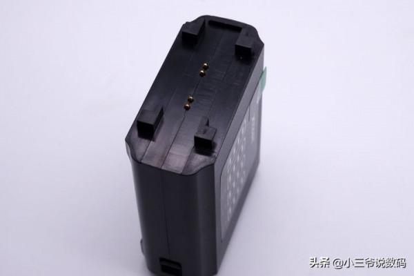 XTAR SN4相機充電器:模組化設計,以一頂四快速充電 XTAR SN4相機充電器:模組化設計,以一頂四快速充電