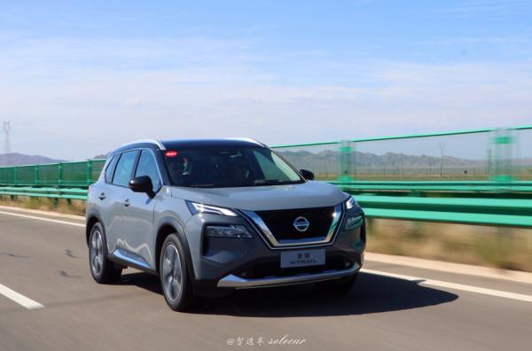 智慧化表現亮眼,動力提升明顯,苦等多年的全新奇駿值得嗎? 智慧化表現亮眼,動力提升明顯,苦等多年的全新奇駿值得嗎?