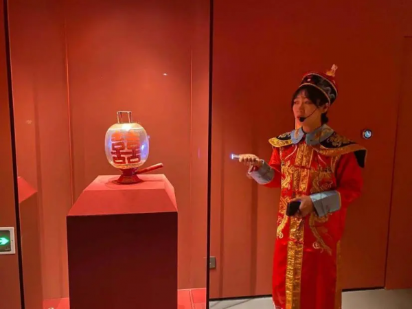 故宮宮燈海淀“點亮”!在光影中穿越百年...... 故宮宮燈海淀“點亮”!在光影中穿越百年......