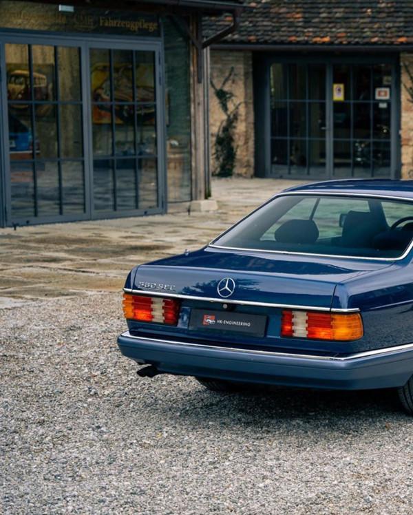 藍色轟炸機&mdash;&mdash;梅賽德斯賓士 560 SEC