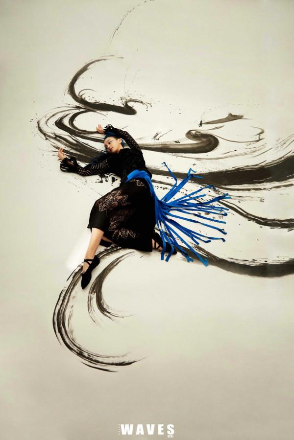 陸妍淇最新雜誌大片釋出 以“舞”為題 墨韻悠長 靈氣逼人 陸妍淇最新雜誌大片釋出 以“舞”為題 墨韻悠長 靈氣逼人