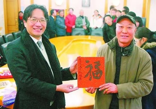 最近演員孫儷寫的春聯上了熱搜，網友紛紛盛讚，大家覺得造詣如何