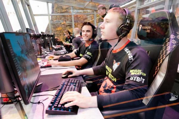 TI10主賽事第二日:PSG.LGD、VP晉級前六,Fnatic、QC告別主舞臺 TI10主賽事第二日:PSG.LGD、VP晉級前六,Fnatic、QC告別主舞臺