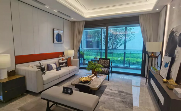 房子怎麼看才舒服，我在化妝鏡前，悟出了一個道理