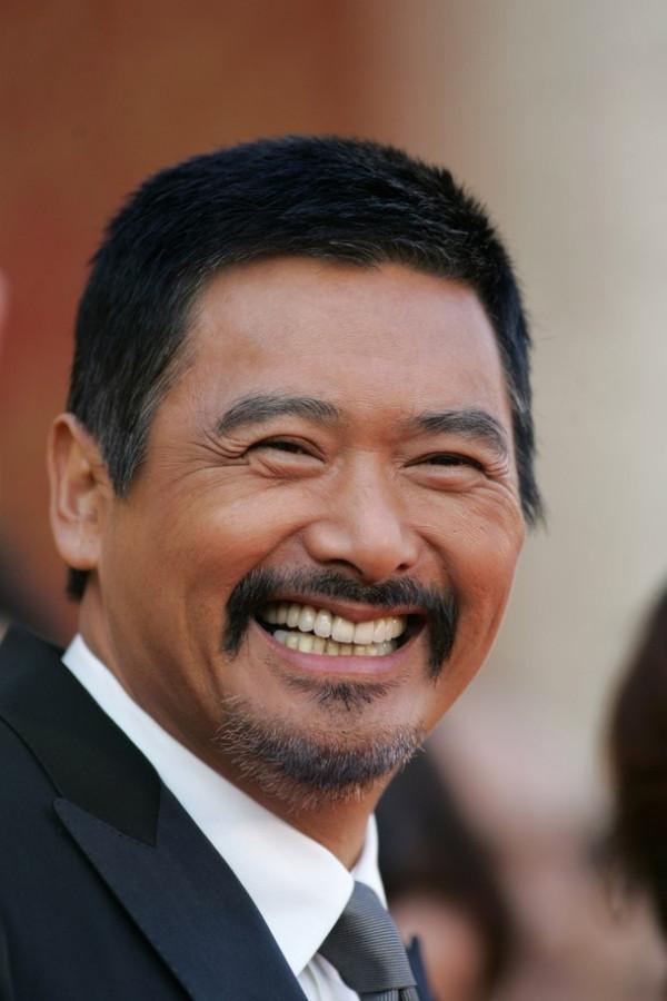 《上海灘》播出42年，8位演員境況懸殊巨大，有人去世，有人出家