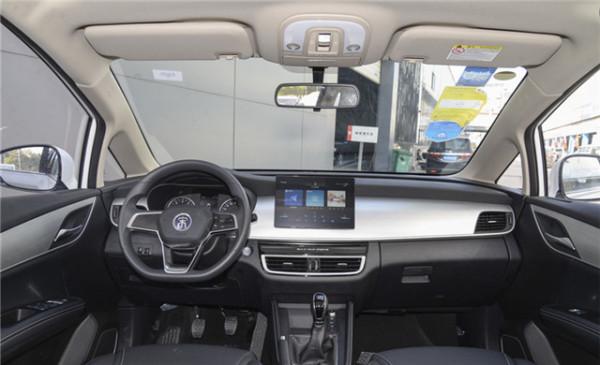 解析比亞迪宋MAX,緊湊型MPV,7座佈局,配1.5T+6擋手動變速箱 解析比亞迪宋MAX,緊湊型MPV,7座佈局,配1.5T+6擋手動變速箱