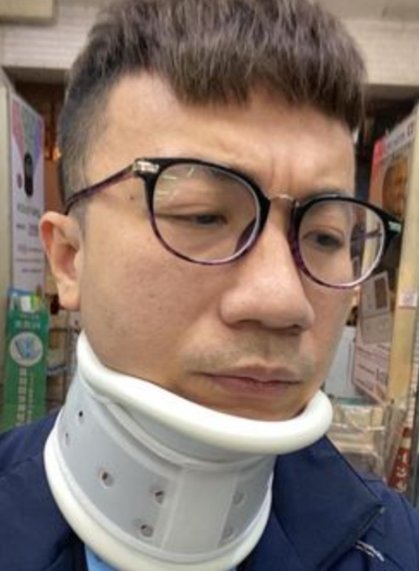 住酒店慘被空調板砸頭！男星黃大衛受傷送醫，商家卻只肯賠115元