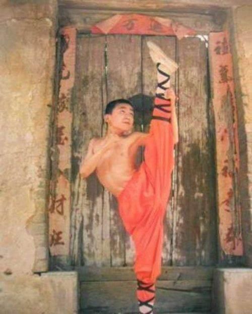 “娛圈淨土”王寶強的逆襲史:工地打工,兩次下跪,光膀子滾釘板 “娛圈淨土”王寶強的逆襲史:工地打工,兩次下跪,光膀子滾釘板