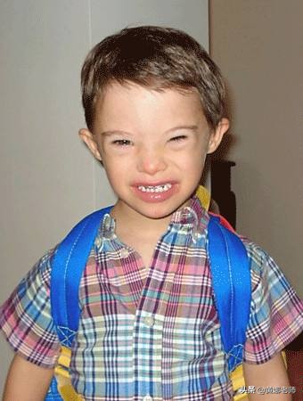 西洋人的“高階東方美”？很可能，是他們喜歡看你不太聰明的樣子