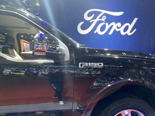 全尺寸皮卡福特F-150,搭載3.5T V6發動機,既能載人也能拉貨 全尺寸皮卡福特F-150,搭載3.5T V6發動機,既能載人也能拉貨