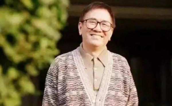 2004年黃霑去世:對成龍撒過尿,單挑過李小龍,還大罵劉德華3年 2004年黃霑去世:對成龍撒過尿,單挑過李小龍,還大罵劉德華3年