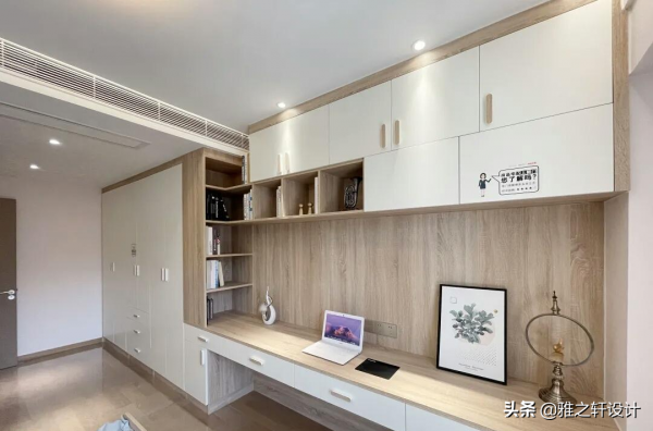 電腦桌+梳妝檯這樣設計，週末可以宅家一整天