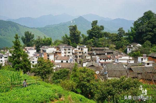 國內8個適合養老的安逸小鎮,環境好,景色美,藏著愜意的舊時光 國內8個適合養老的安逸小鎮,環境好,景色美,藏著愜意的舊時光