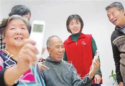 無論有錢沒錢 人老了沒有子女最可憐 未必是這樣的結果 無論有錢沒錢 人老了沒有子女最可憐 未必是這樣的結果