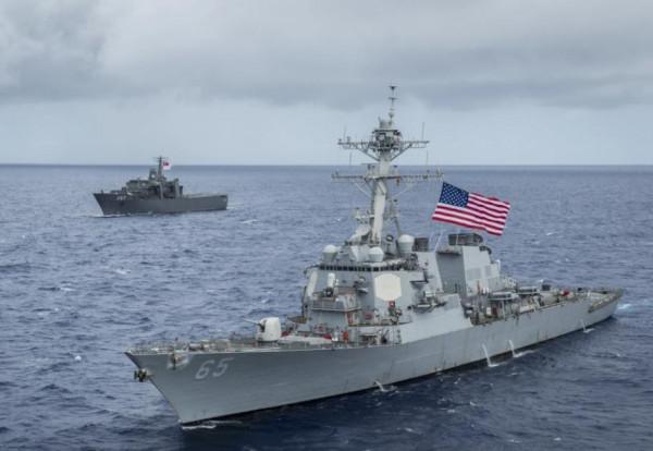 碰瓷中國12海里？美國艦艇南沙海域，我國南部戰區火速出擊