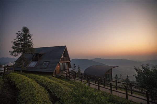 普洱倚象山半山酒店，雲海之上的“人間仙境”
