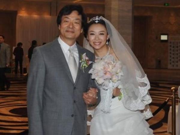 孝順的濮存昕：悉心照顧病母和弟弟的遺孀，成父親最大的驕傲