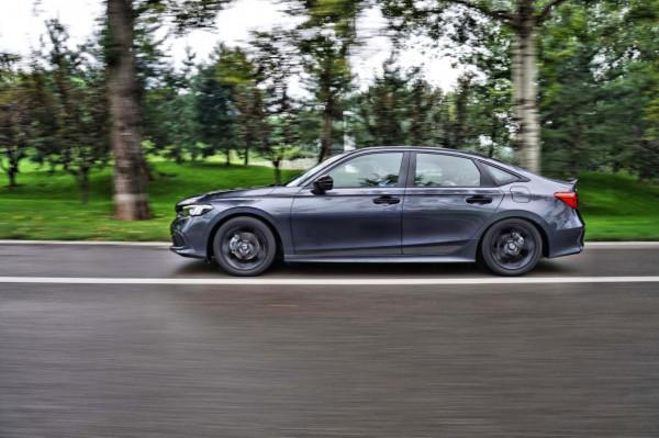 第十一代思域:外表雖保守,但內心依然奔放 第十一代思域:外表雖保守,但內心依然奔放