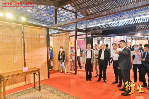 元亨利圓滿參展衍生—2021紅博會 黃花梨紫檀收藏級傢俱受青睞