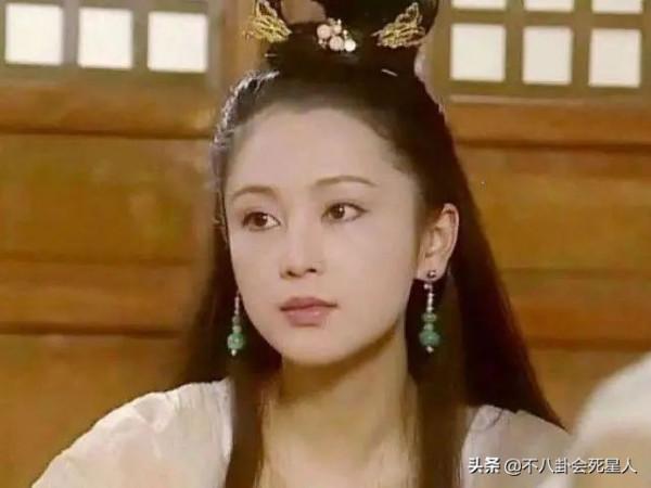 10位風情美人20年前後對比,有人臉垮了,有人優雅老去,變化太大 10位風情美人20年前後對比,有人臉垮了,有人優雅老去,變化太大