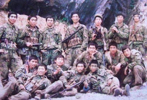 中國81式“大五葉”迷彩衣，顏值高偽裝強，曾是偵察兵的無形榮耀