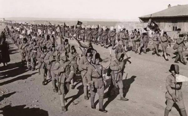 日本投降後，1.5萬日軍換裝後“高薪”留山西，螞蟻部隊下場如何