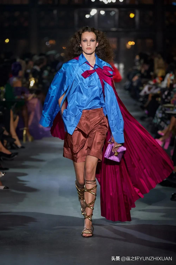 秋冬穿藍色也太好看了吧