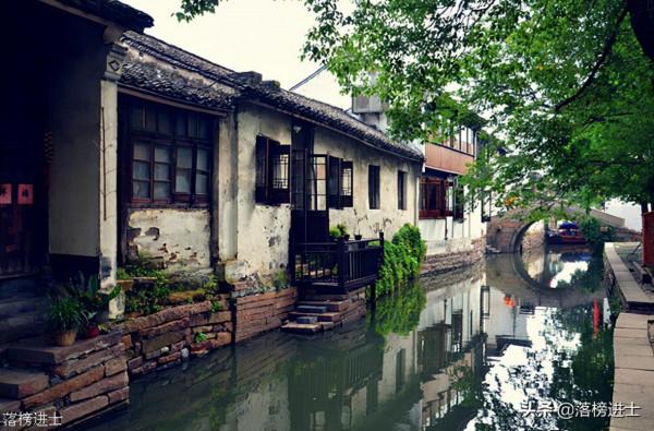 國內8個適合養老的安逸小鎮,環境好,景色美,藏著愜意的舊時光 國內8個適合養老的安逸小鎮,環境好,景色美,藏著愜意的舊時光