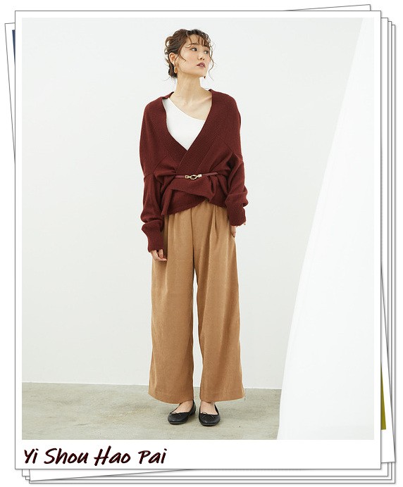 棕色闊腿褲的秋冬穿搭示例！這些顏色的上衣都可以和它搭配