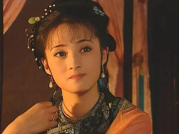 蔣勤勤：一段婚姻兩個孩子，與陳建斌不打不相識，結婚14年依然甜