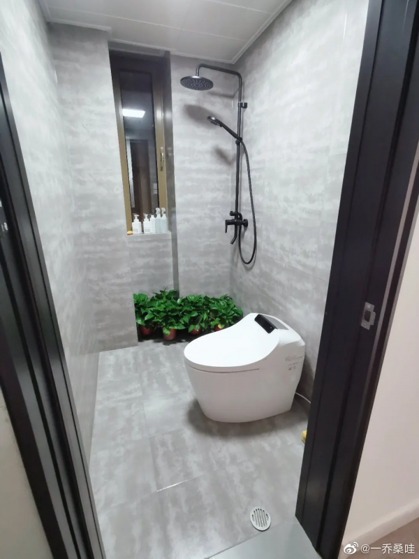 90後女孩兒斷舍離成癮！88㎡房子僅放6件傢俱，定製衣櫃超能裝