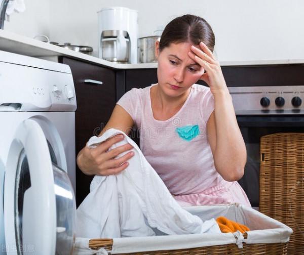 壹健康小知識:衣服有黴味如何去除?衣服長黴了可以穿嗎 壹健康小知識:衣服有黴味如何去除?衣服長黴了可以穿嗎