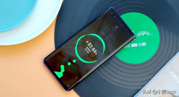 釋出一年半僅降價200元，麒麟990+50倍變焦+40W+3200萬自拍雙攝