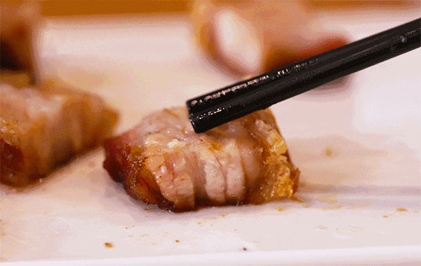 明星也愛吃“幾塊錢”的零食：肖戰吃到上頭，譚松韻拍戲都在吃