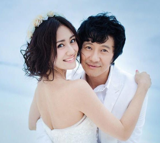 “搖滾巨匠”鄭鈞:讓前妻等待了18年沒回頭,為何轉頭娶了劉芸? “搖滾巨匠”鄭鈞:讓前妻等待了18年沒回頭,為何轉頭娶了劉芸?