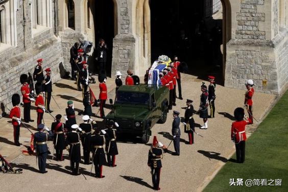 “你不配見戴安娜!”哈里難掩恨意為母復仇,拒絕查爾斯看望孫女 “你不配見戴安娜!”哈里難掩恨意為母復仇,拒絕查爾斯看望孫女