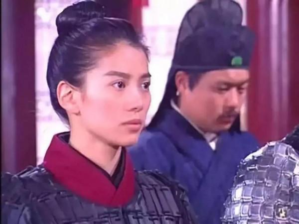 貼個鬍子就叫女扮男？扮男裝，這八位才稱的上英姿卓絕，氣質非凡