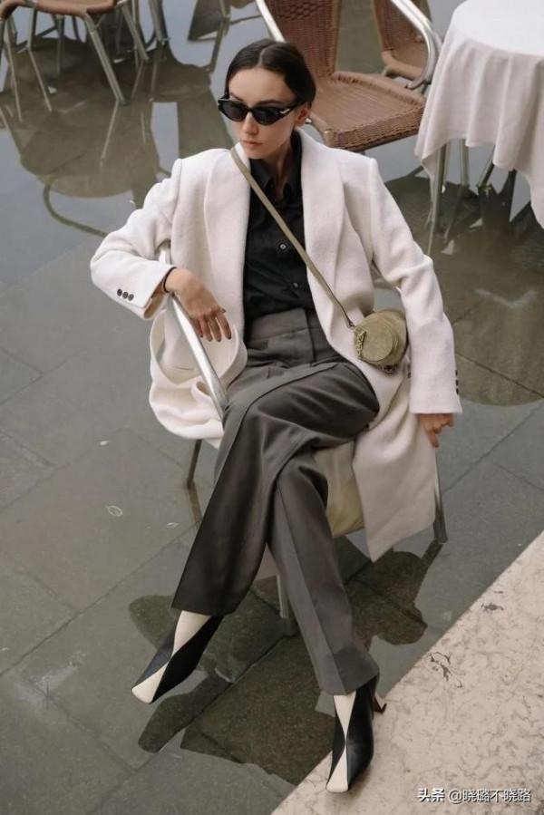 放棄你的小黑靴吧！今年這“3雙”正流行，顯高時髦，搭風衣真美