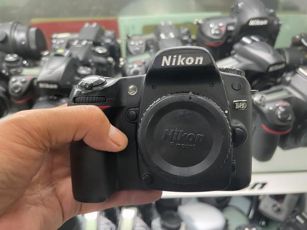 逛瀋陽二手相機店:尼康沒人要,大炮被放棄,寶麗萊卻有很多人找 逛瀋陽二手相機店:尼康沒人要,大炮被放棄,寶麗萊卻有很多人找