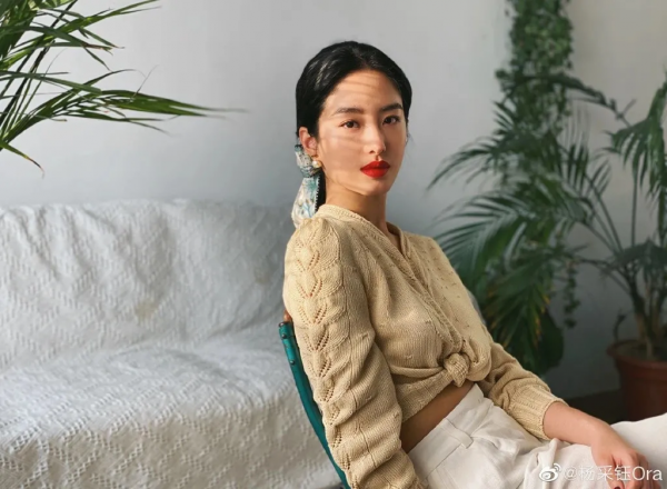 李小璐賈乃亮真複合了?穿情侶褲大秀恩愛? 李小璐賈乃亮真複合了?穿情侶褲大秀恩愛?